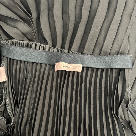 NEW Mango MNG Satin Effect  High Waisted Pleated Midi Skirt - Picture 16 of 16